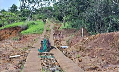 VENDO UNA HECTAREA + 2000MTS CON CONCESION DE AGUA