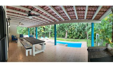 Coronado house located close to the beach