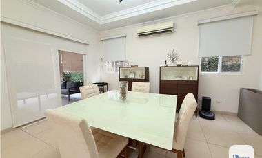 Venta de Casa en Altos de Panamá
