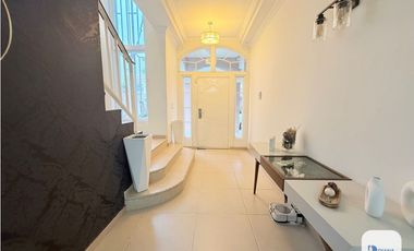 Venta de Casa en Altos de Panamá