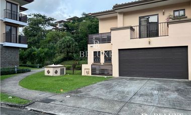 ALQUILER DE CASA CON LINEA BLANCA EN EMBASSY CLUB, CLAYTON (8)