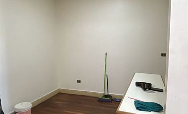 Amplio Depto de 100 mts2, 2 Piezas grandes en Uruguay 470