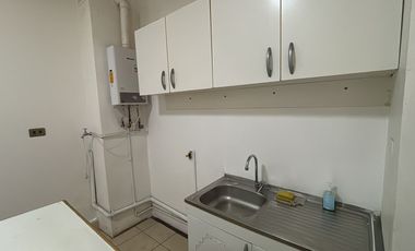 Amplio Depto de 100 mts2, 2 Piezas grandes en Uruguay 470