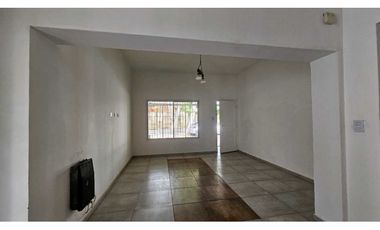 CASA · VENTA · 5 DORMTORIOS ·DRUMMOND MAS DE 600M2 · LUJAN