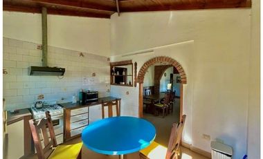 VENTA - Casa 3 amb, espaciosa con patio y cochera - Zona Puerto
