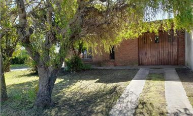 VENTA - Casa 3 amb, espaciosa con patio y cochera - Zona Puerto