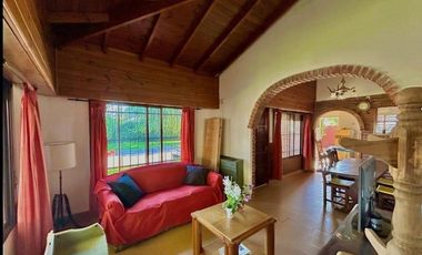 VENTA - Casa 3 amb, espaciosa con patio y cochera - Zona Puerto