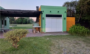 Amplia Casa de Campo en Venta Estancia Las Lilas