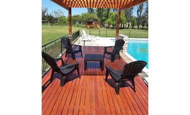 Amplia Casa de Campo en Venta Estancia Las Lilas