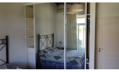 Amplia Casa de Campo en Venta Estancia Las Lilas