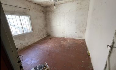 CASA DE 3 DORMITORIOS A RECICLAR EN VENTA ZONA SANTA TERESITA