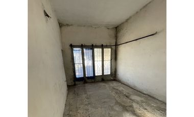 CASA DE 3 DORMITORIOS A RECICLAR EN VENTA ZONA SANTA TERESITA