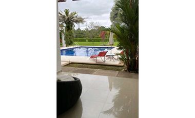 LINDA FINCA CON CASA CAMPESTRE EN VENTA EN RESTREPO META