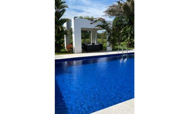 LINDA FINCA CON CASA CAMPESTRE EN VENTA EN RESTREPO META