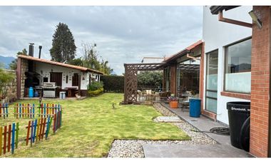 VENTA - Casa Campestre Exclusiva en Cajicá - Con cabaña independiente