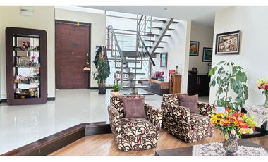 VENTA - Casa Campestre Exclusiva en Cajicá - Con cabaña independiente