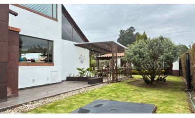 VENTA - Casa Campestre Exclusiva en Cajicá - Con cabaña independiente