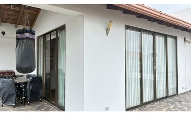 VENTA - Casa Campestre Exclusiva en Cajicá - Con cabaña independiente