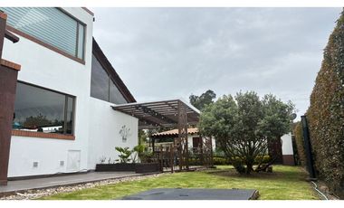 VENTA - Casa Campestre Exclusiva en Cajicá - Con cabaña independiente