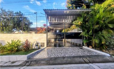 Venta/Permuta Agradable Casa con Piscina Guadual Rivera Huila