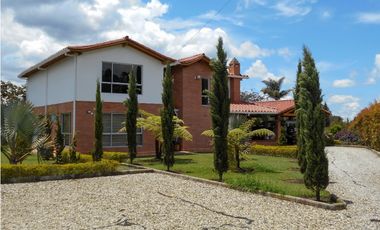 Casa Finca Campestre en Venta – Guarne, Antioquia, Sector La Honda