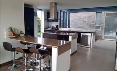 Vendo / arriendo linda casa en Cajica