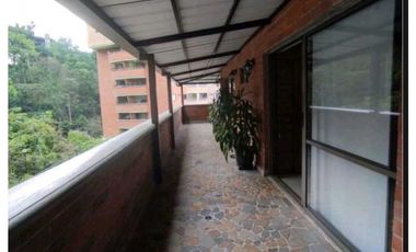 EN VENTA APARTAMENTO EN SABANETA - AMPLIO E ILUMINADO