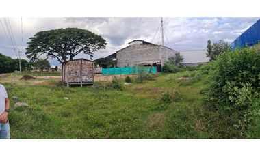 Lote independiente Parcelación Industrial La Dolores entrando a Cali