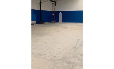 SE ARRIENDA BODEGA EN EL CENTRO