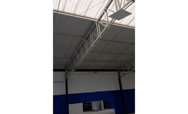 SE ARRIENDA BODEGA EN EL CENTRO