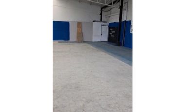 SE ARRIENDA BODEGA EN EL CENTRO