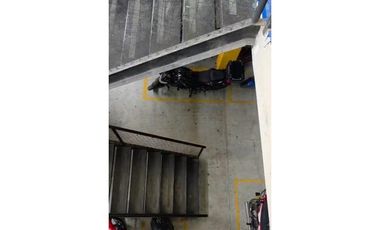 SE ARRIENDA BODEGA EN EL CENTRO