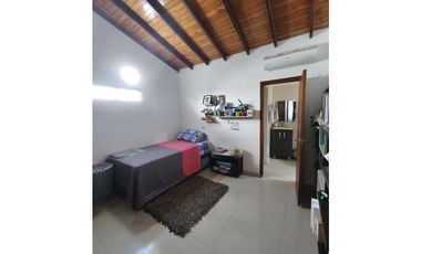 Venta de Casa Esquinera en Conjunto Cerrado con Piscina -Santa Marta