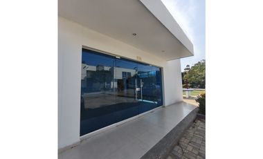 Venta de Casa Esquinera en Conjunto Cerrado con Piscina -Santa Marta