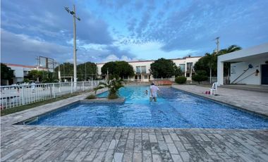 Venta de Casa Esquinera en Conjunto Cerrado con Piscina -Santa Marta