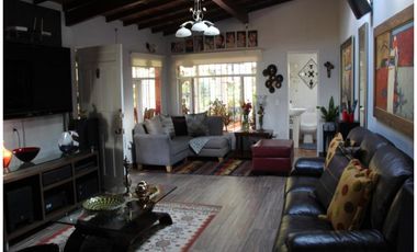 CASA CAMPESTRE AMOBLADA PARA LA VENTA, UBICADA EN BELLA VISTA GUARNE