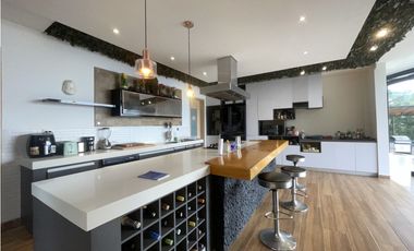 Casa en Arriendo en Altos del Poblado