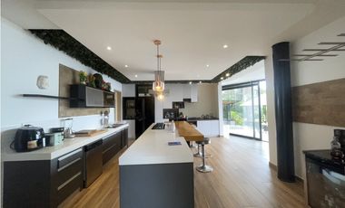 Casa en Arriendo en Altos del Poblado
