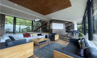 Casa en Arriendo en Altos del Poblado