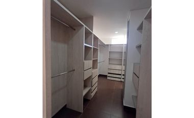 Venta de moderno apartamento en Sabaneta