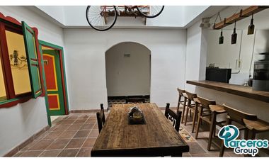 HABITACION VACACIONAL IDEAL PARA PAREJAS, PISO 1, CIRCUNVALAR