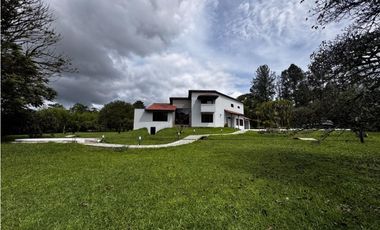 Casa finca campestre en venta sector el Yarumo vía San Antonio la ceja