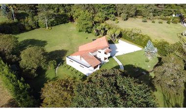 Casa finca campestre en venta sector el Yarumo vía San Antonio la ceja