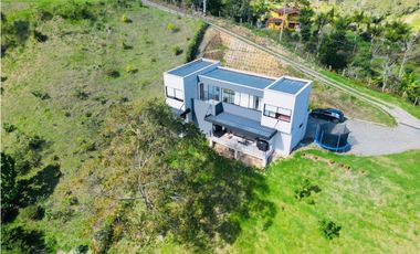 Venta de casa campestre en San Vicente Ferrer Vereda Chaparral