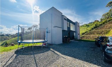 Venta de casa campestre en San Vicente Ferrer Vereda Chaparral