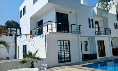 VENTA DE CASA CON ALBERCA EN CONDOMINIO LOMAS DE CORTES CUERNAVACA