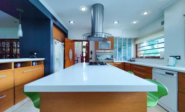 CASA 7 AMBIENTES VENTA RANELAGH JARDIN POR INOMATA