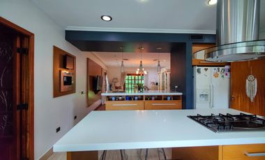 CASA 7 AMBIENTES VENTA RANELAGH JARDIN POR INOMATA