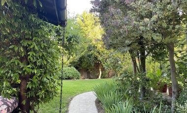 Casa en Arriendo en HERMOSA Y COMODA PROPIEDAD EN ARRIENDO DIARIO UBICADA EN MAITENCILLO 5 DORMITORIOS 4 BAÑOS