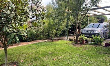 Casa en Arriendo en HERMOSA Y COMODA PROPIEDAD EN ARRIENDO DIARIO UBICADA EN MAITENCILLO 5 DORMITORIOS 4 BAÑOS